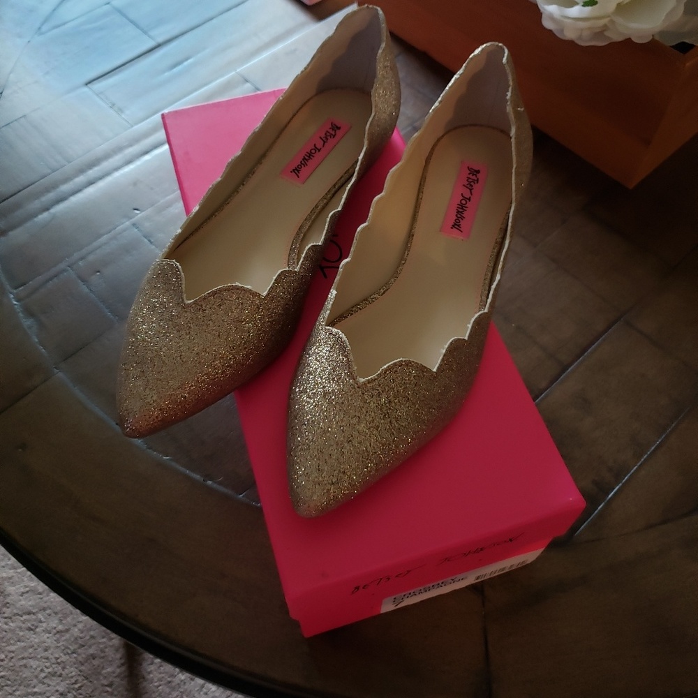 Betsey Johnson gold ballet flats